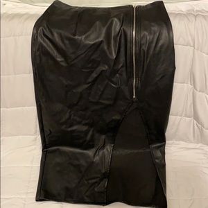 Black faux leather Midi Pencil Skirt
